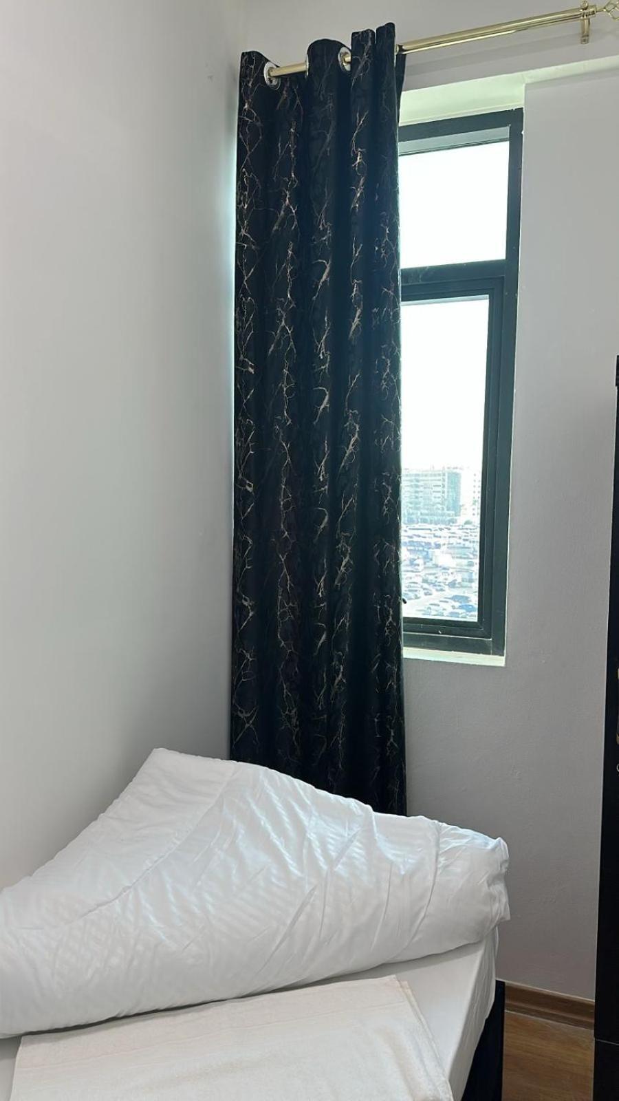 Four Stars Hostel Dubai Exterior foto
